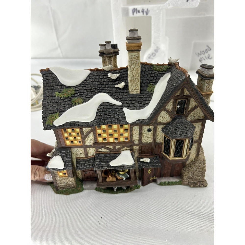 Department 56 RETIRED Dickens' Village Shakespeare's Birthplace 58515 w/ Box